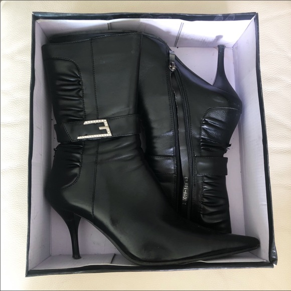 The Leather Ranch Black Pointed Toe Silver Buckle Heels Heeled Boots Size 40 - Picture 1 of 2